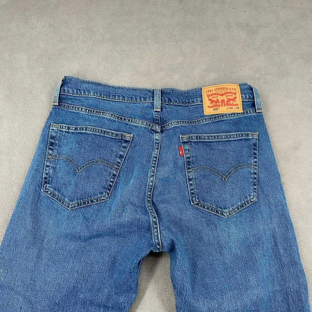 Levi's 505 Regular Fit Jeans Mens 34x32 Blue Denim Casual Mid Rise Straight Leg